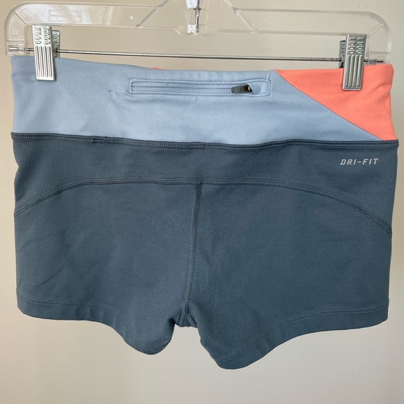 Nike shorts - Picture 2 of 7